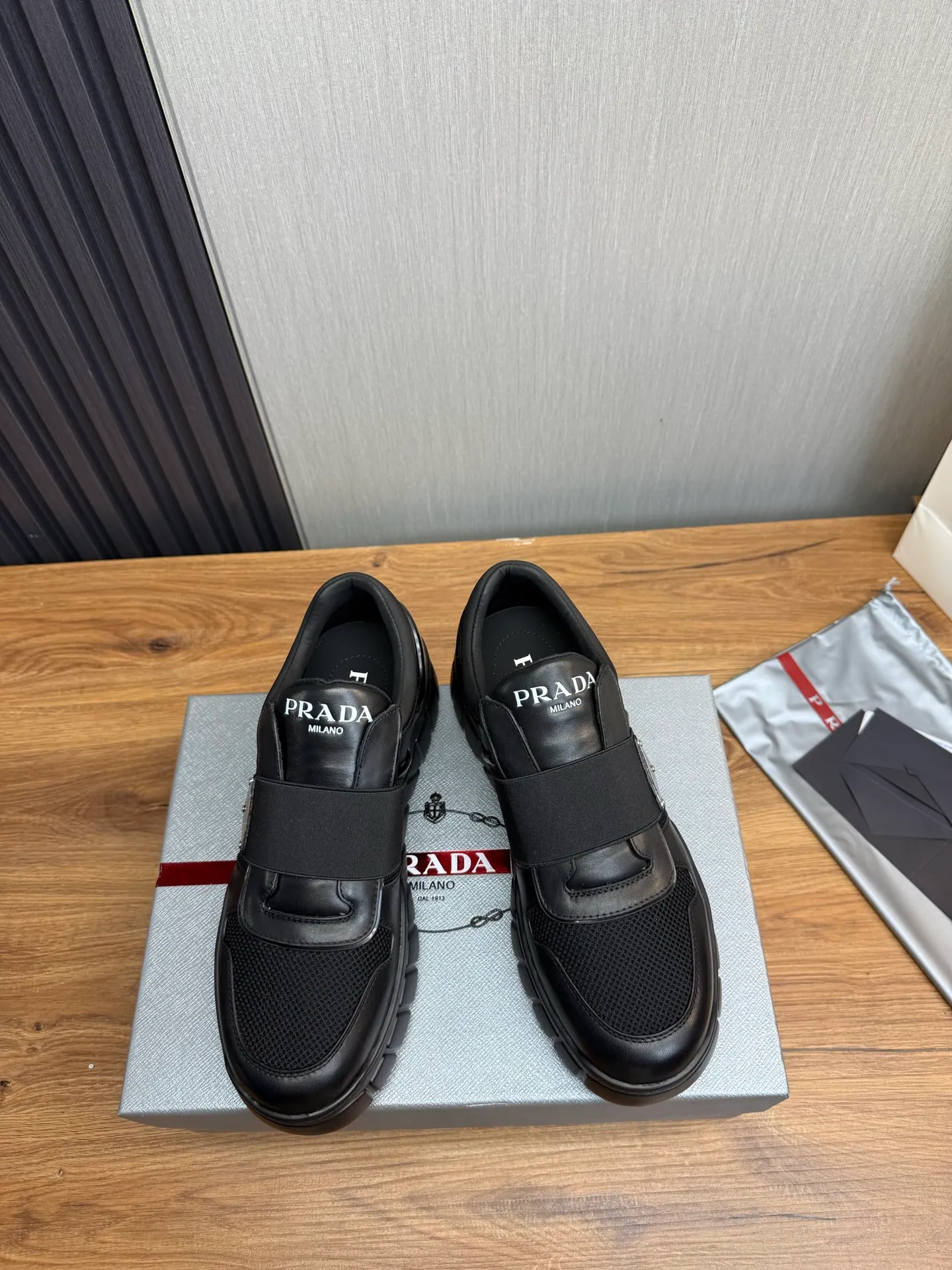 Men's shoes 560💰 [PRADA] Popular items in men's shoe counters, synchronized with the official website, 1 high-quality shipment ✔️Original cowhide + cowhide lining, 1🆚1 replica, original sole, 38-45 (45 customized, non-refundable)